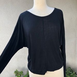 Black crop top dolman sleeves sz 2 Small Stylemint